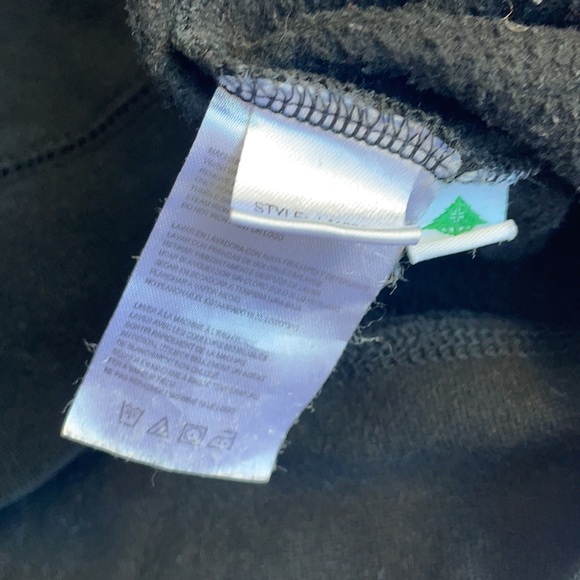 LRG HAT AND SWEATSHIRT BUNDLE SMALL - Picture 9 of 16